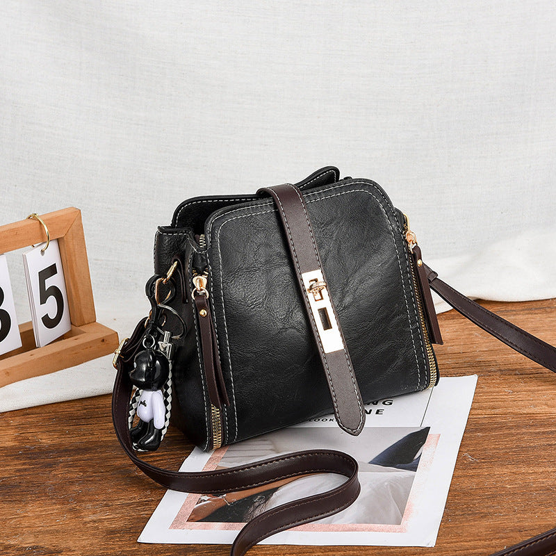 Black Fashion Women's Bucket Bag - Summer Crossbody Shoulder Handbag with Keychain